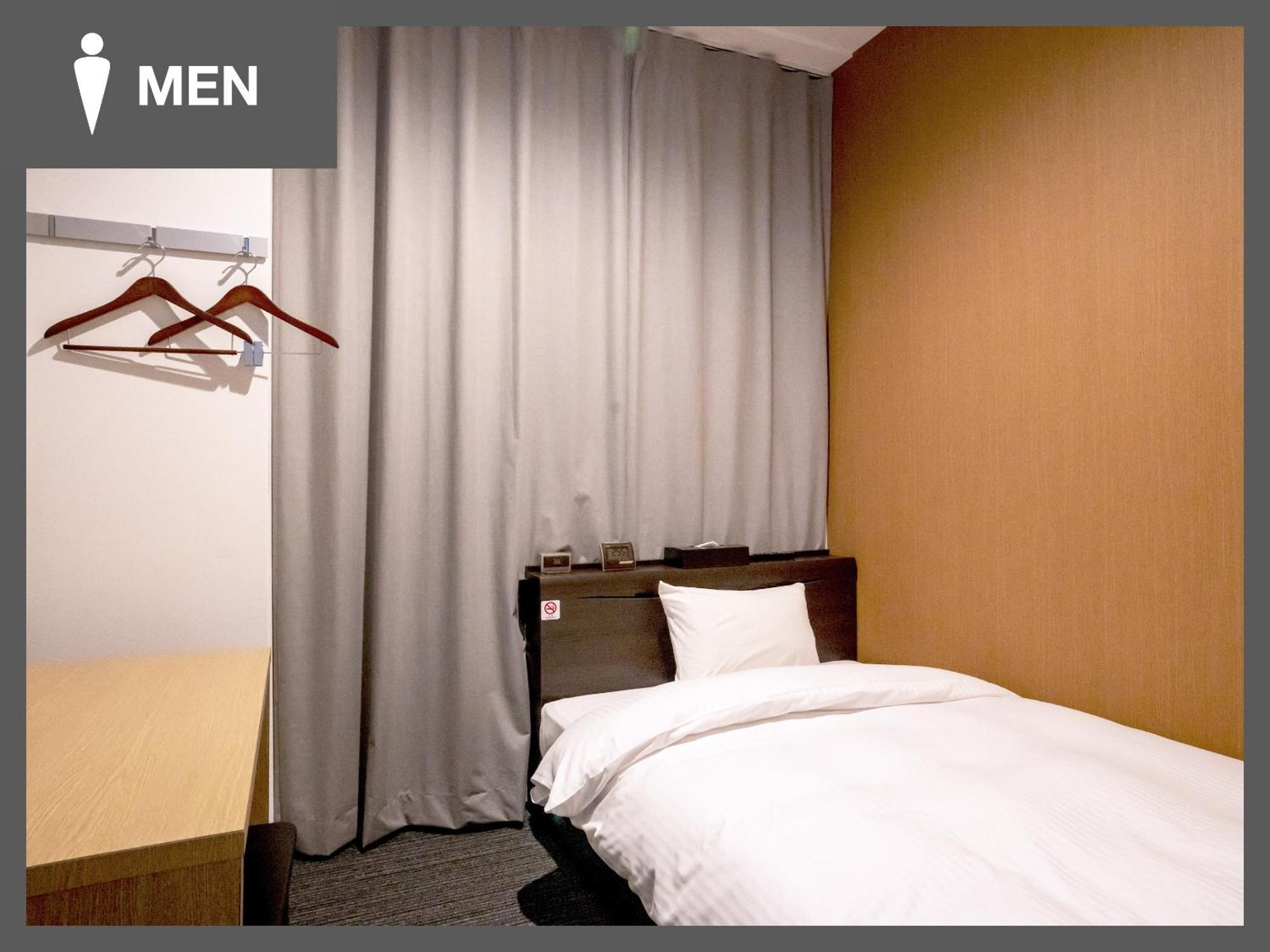 R9 Hostel Tochigi Ekimae - Male Only Экстерьер фото
